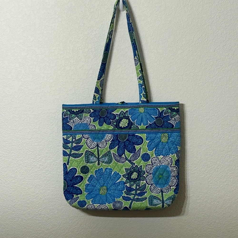 Vera Bradley Doodle Daisy Retired Pattern Blue and Green Tote Bag